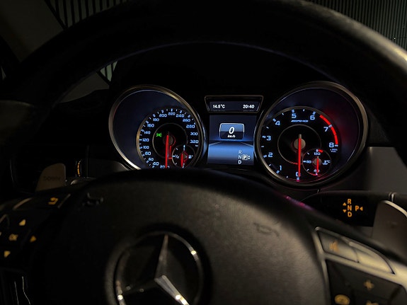 Mercedes-Benz ML63 24 of 29