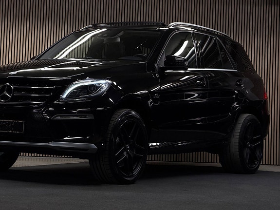 Mercedes-Benz ML63 8 of 29