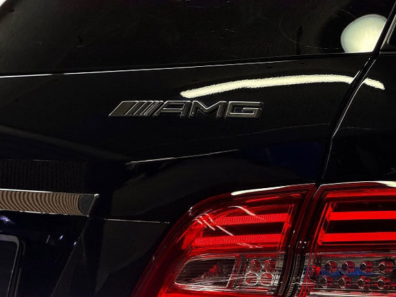 Mercedes-Benz ML63 12 of 29