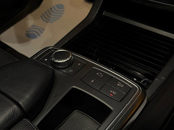 Mercedes-Benz ML63 22 of 29