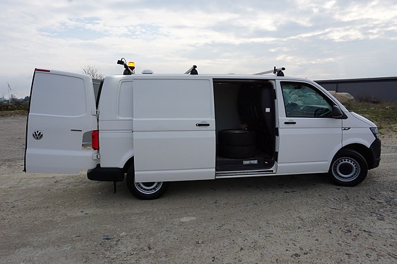Volkswagen Transporter 8 of 12