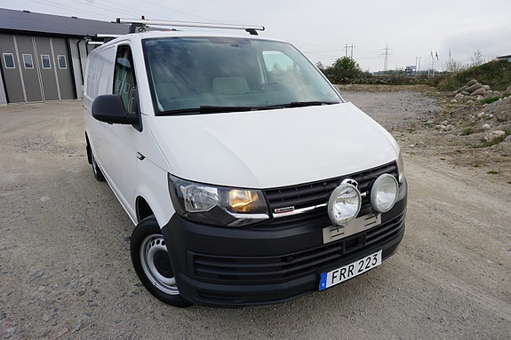 Volkswagen Transporter 3 of 5