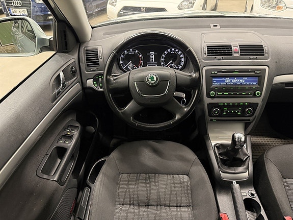Skoda Octavia 14 of 21