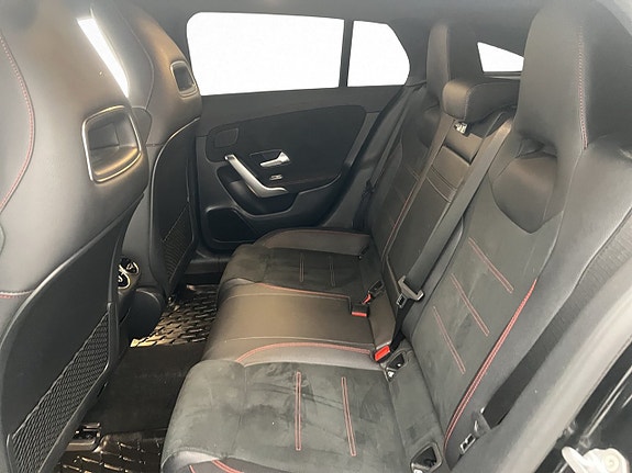 Mercedes-Benz CLA200 11 of 26
