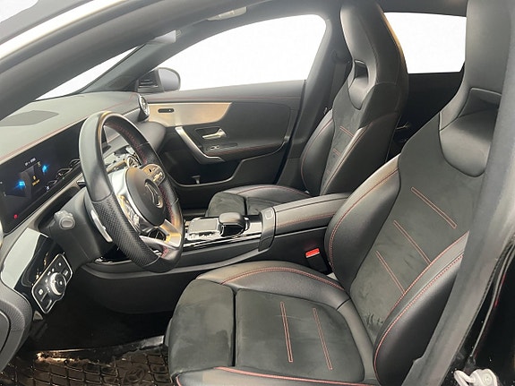 Mercedes-Benz CLA200 8 of 26