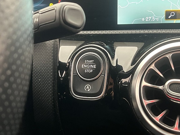 Mercedes-Benz CLA200 20 of 26