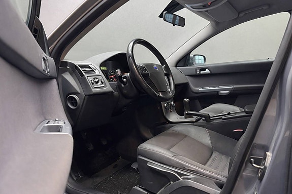 Volvo V50 8 of 15