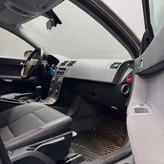 Volvo V50 12 of 15