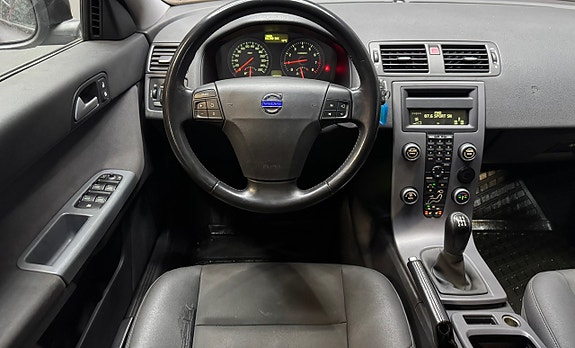 Volvo V50 11 of 15