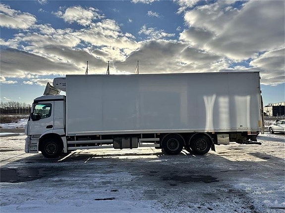 Mercedes-Benz Mercedes Antos Korridorbil/kylbil