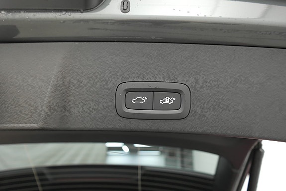 Volvo EX40 19 of 21