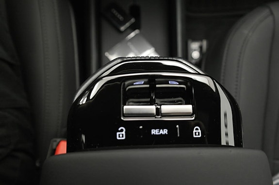 Volvo EX30 12 of 19