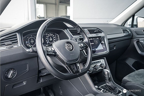 Volkswagen Tiguan Allspace 7 of 14