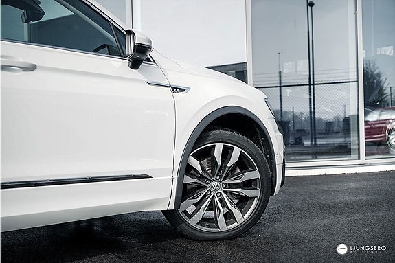 Volkswagen Tiguan Allspace 4 of 5