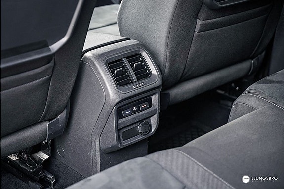 Volkswagen Tiguan Allspace 12 of 14