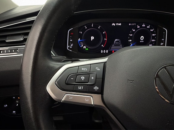 Volkswagen Tiguan 15 of 22