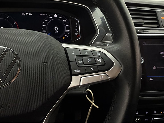 Volkswagen Tiguan 16 of 22