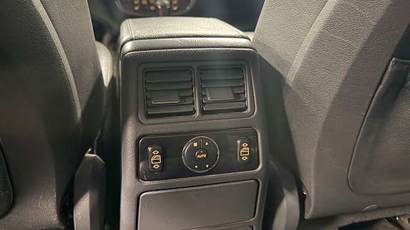 Mercedes-Benz ML55 16 of 17