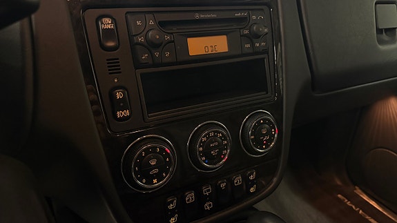 Mercedes-Benz ML55 14 of 17