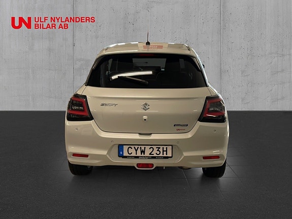 Suzuki Swift 3 of 15