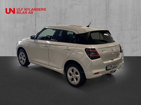 Suzuki Swift 2 of 15