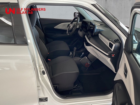 Suzuki Swift 10 of 15