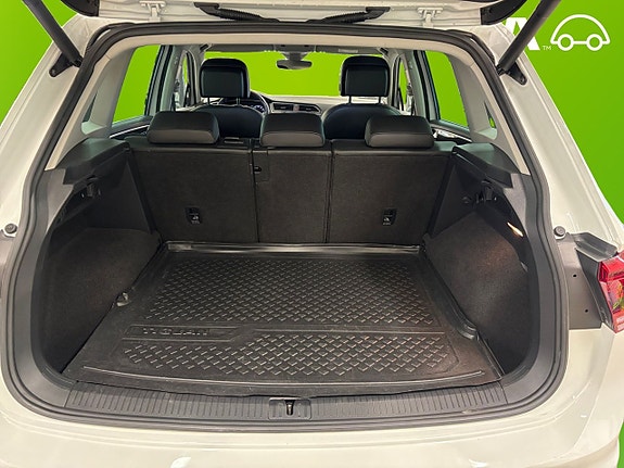 Volkswagen Tiguan 16 of 17