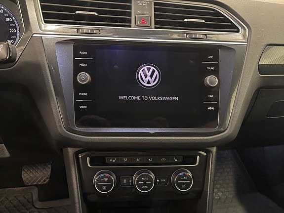 Volkswagen Tiguan 17 of 17