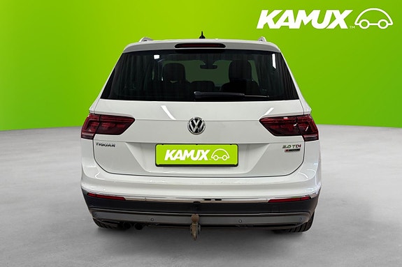 Volkswagen Tiguan 5 of 5