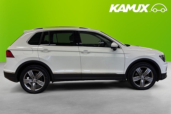 Volkswagen Tiguan 2 of 5