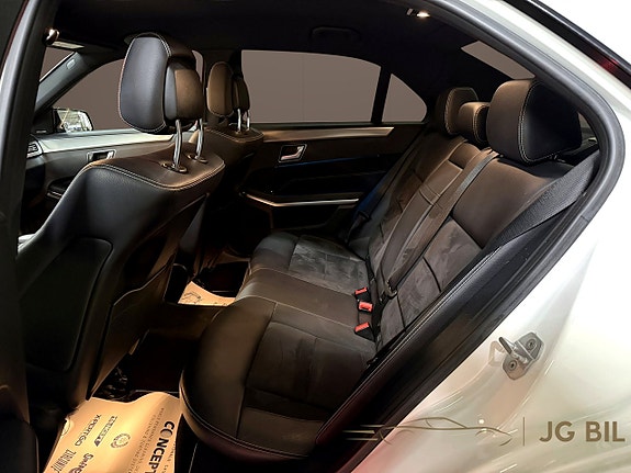 Mercedes-Benz E220 17 of 29