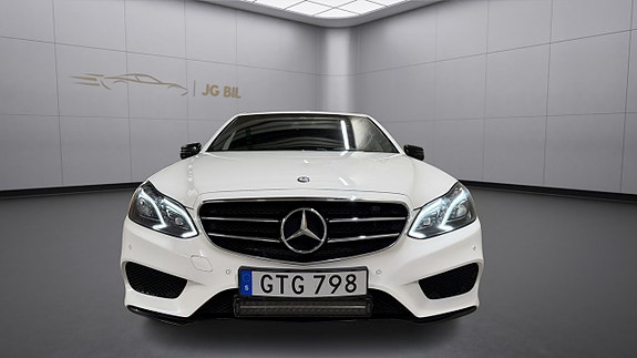 Mercedes-Benz E220 13 of 29