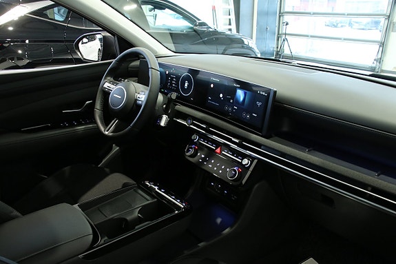 Hyundai Tucson 12 of 17