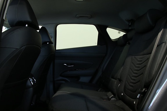 Hyundai Tucson 9 of 17