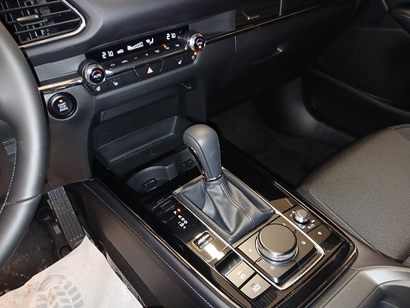 Mazda CX-30 13 of 15