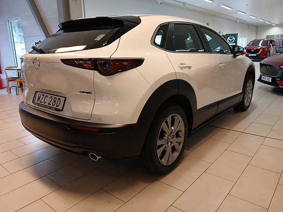 Mazda CX-30 4 of 5