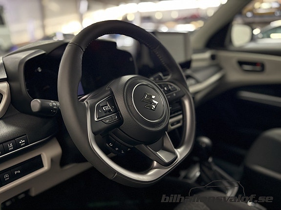 Suzuki Swift 3 of 5