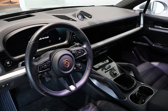 Porsche Cayenne Coupe 6 of 11