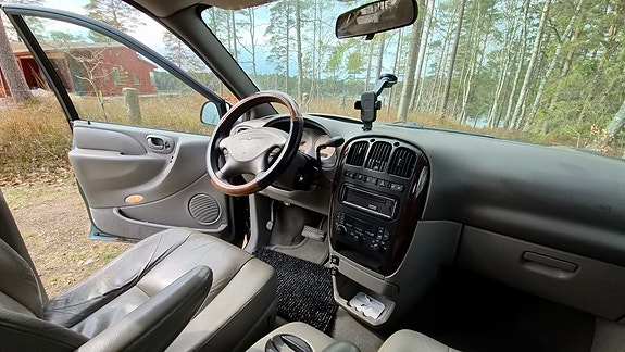 Chrysler Grand Voyager 2 of 4