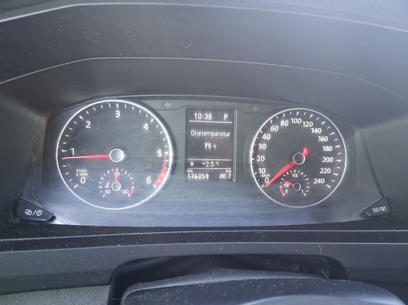 Volkswagen Transporter 6 of 11