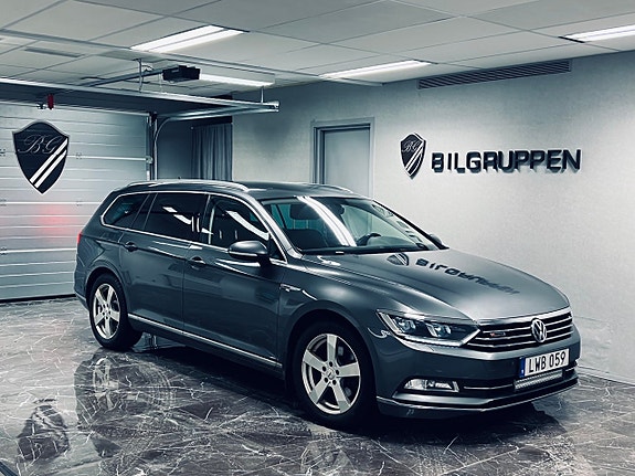 Volkswagen Passat 2 of 5