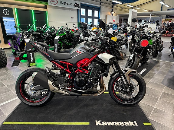 Kawasaki Z900 Kanonpris!