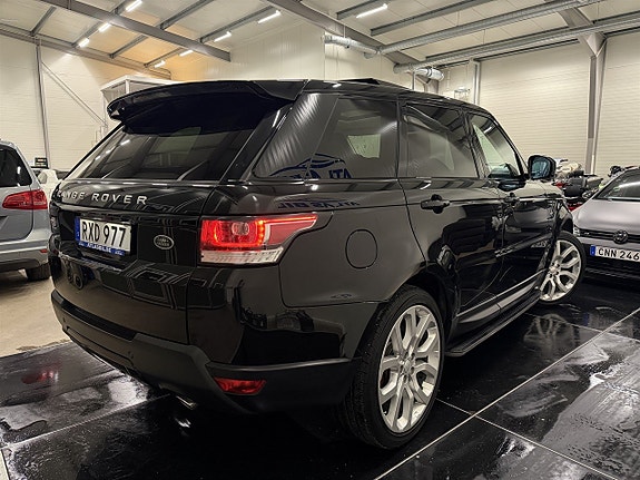 Land Rover Range Rover Sport 9 of 27