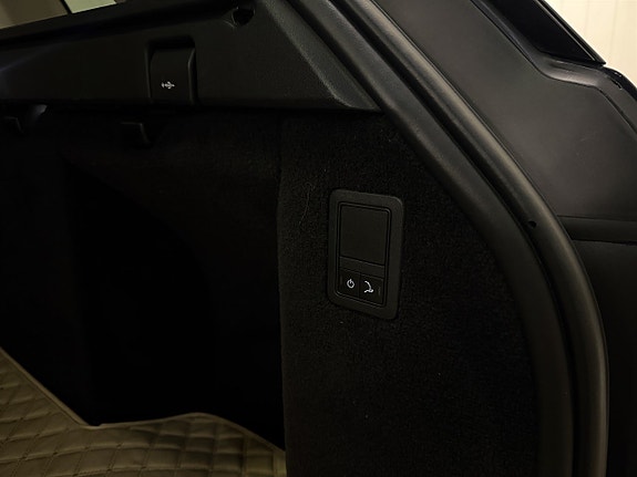 Land Rover Range Rover Sport 5 of 5