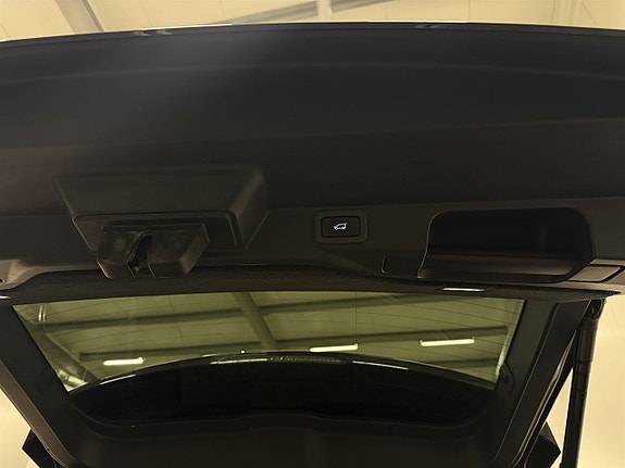 Land Rover Range Rover Sport 6 of 27