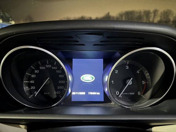 Land Rover Range Rover Sport 27 of 27