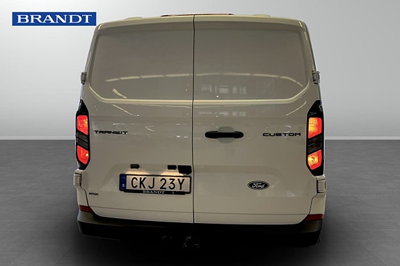 Ford Transit Custom 8 of 8