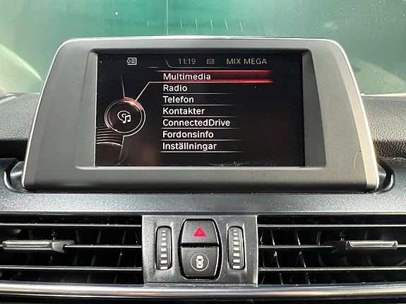 BMW 218 13 of 18