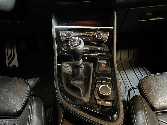 BMW 218 11 of 18