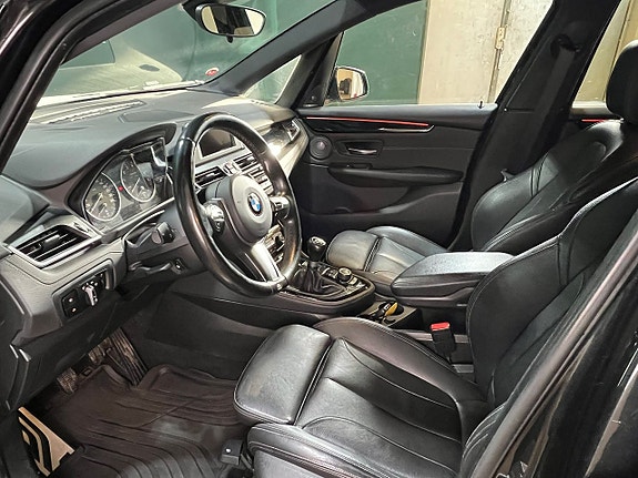 BMW 218 5 of 18